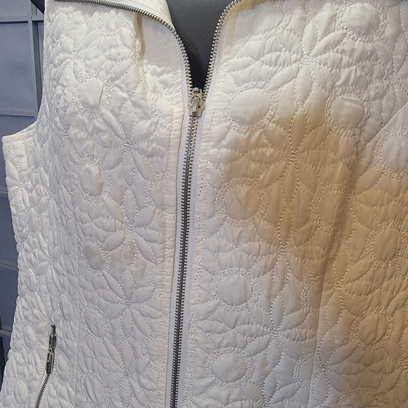 Christopher & Banks Cream Quilted Vest - Picture 6 of 8